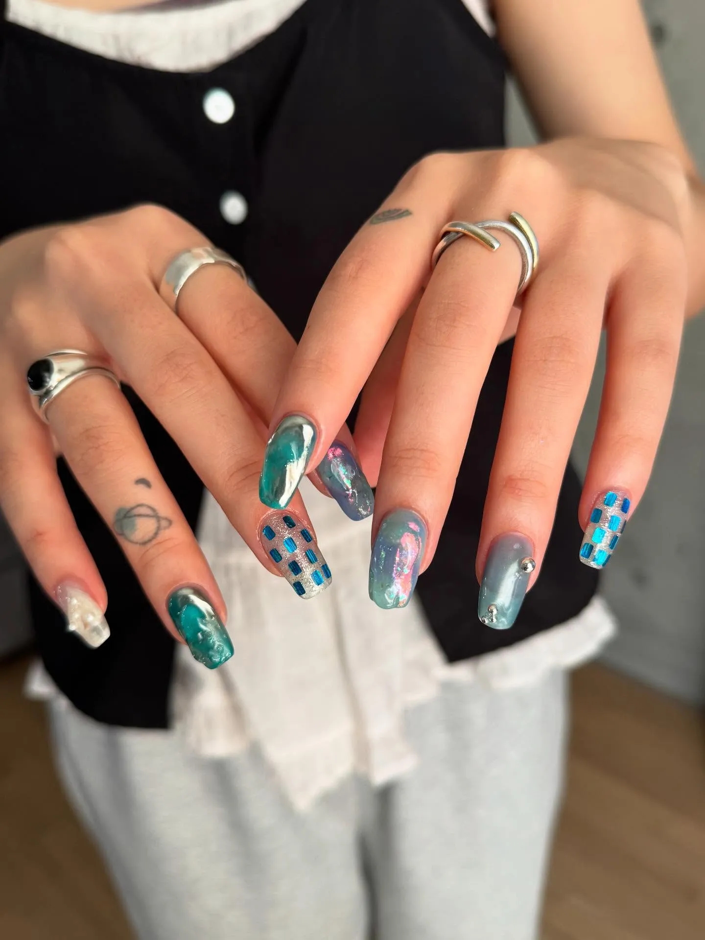 🚙☁️✨🚛🗽