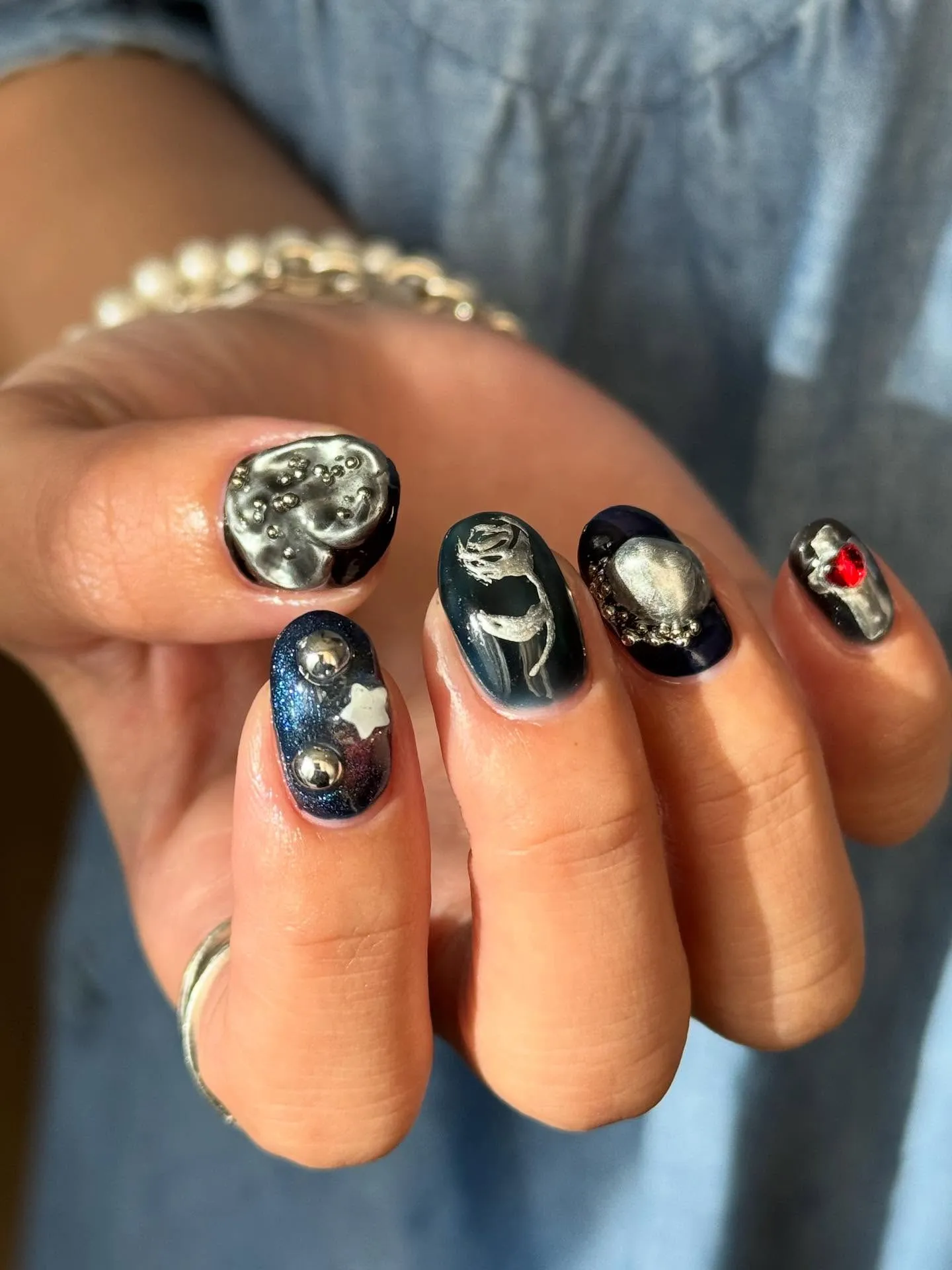 👠💃🦸🏿‍♀️🦈🪽🌊🏔️