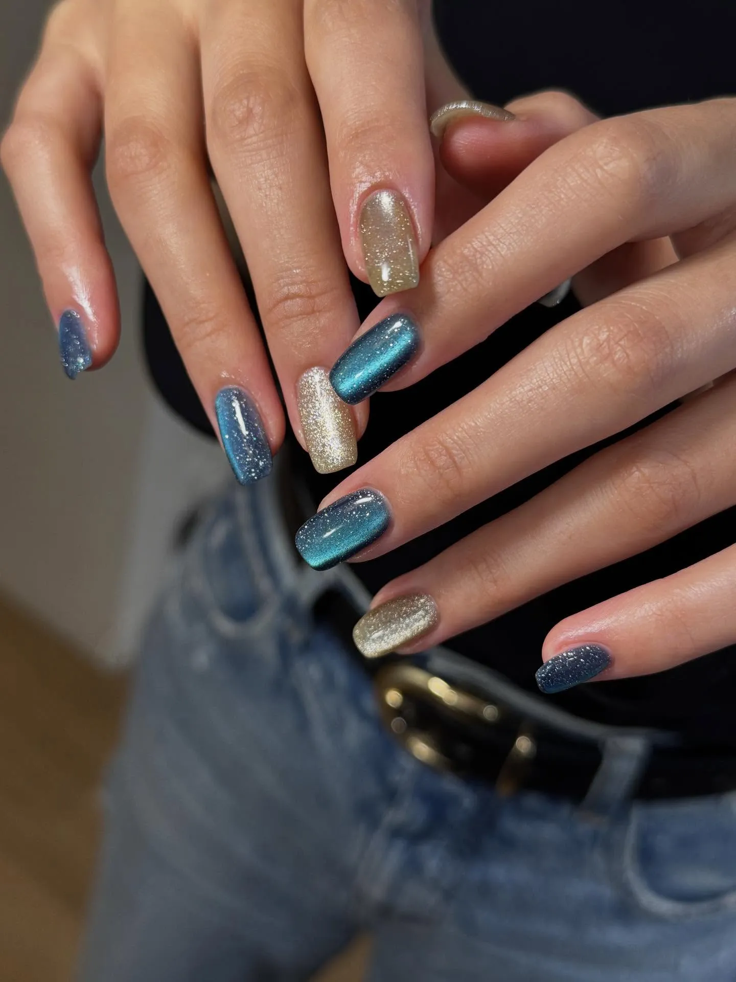 @emena_nail.official のブルーかわいい💙